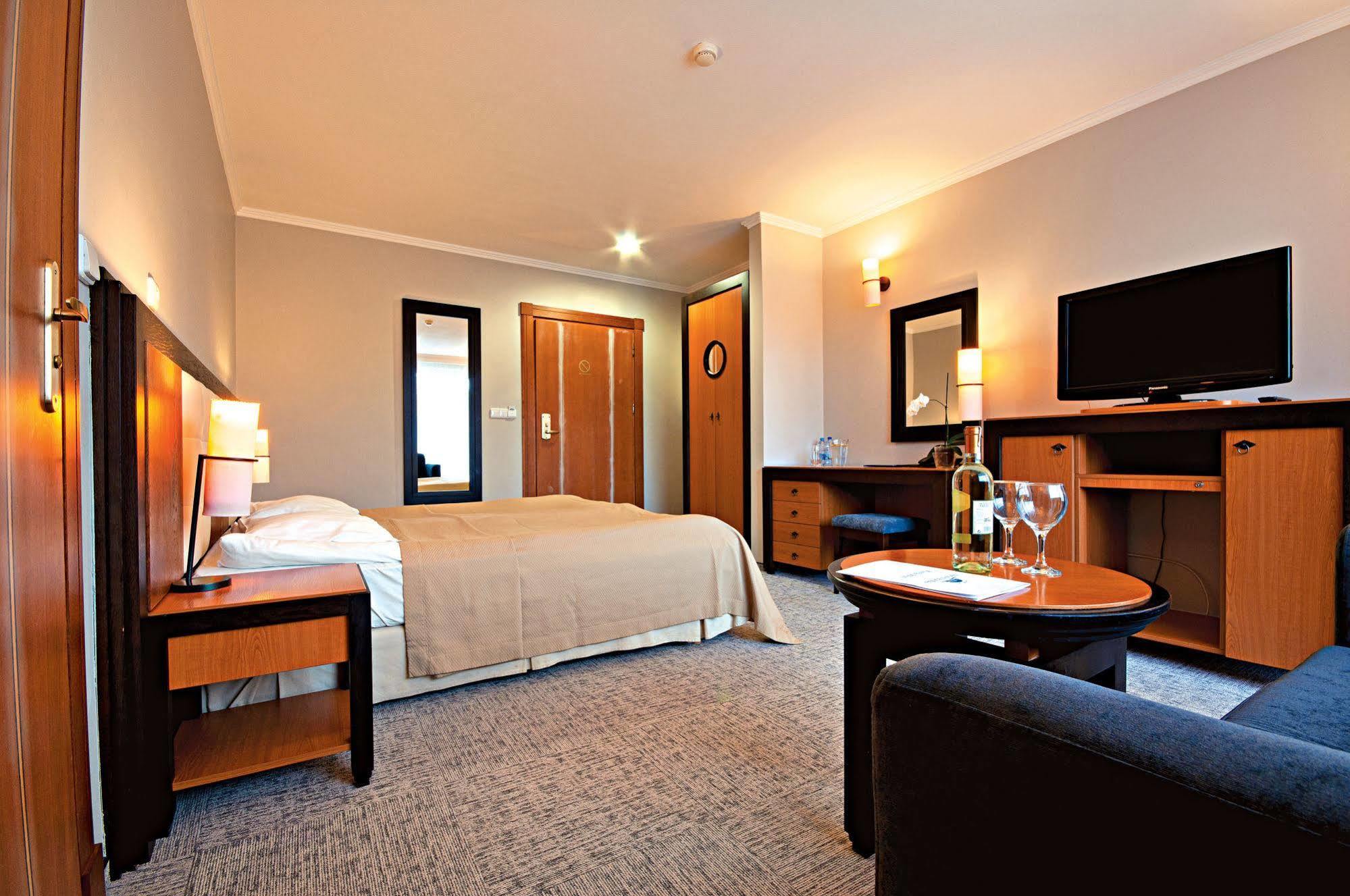Leba Hotel & Spa Екстер'єр фото
